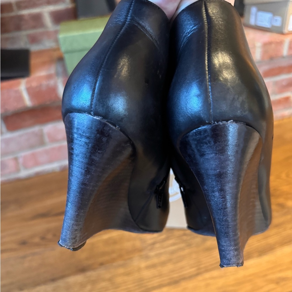 Christian Louboutin booties- size 36.5 - Picture 8 of 12